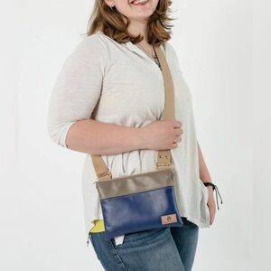 UNSHATTERED Crossbody Pouch purse from Southwest Airlines Leather